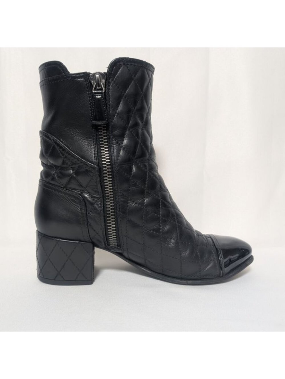 Chanel CC Logo Short Boots Quilted Black - Picture 3 of 10